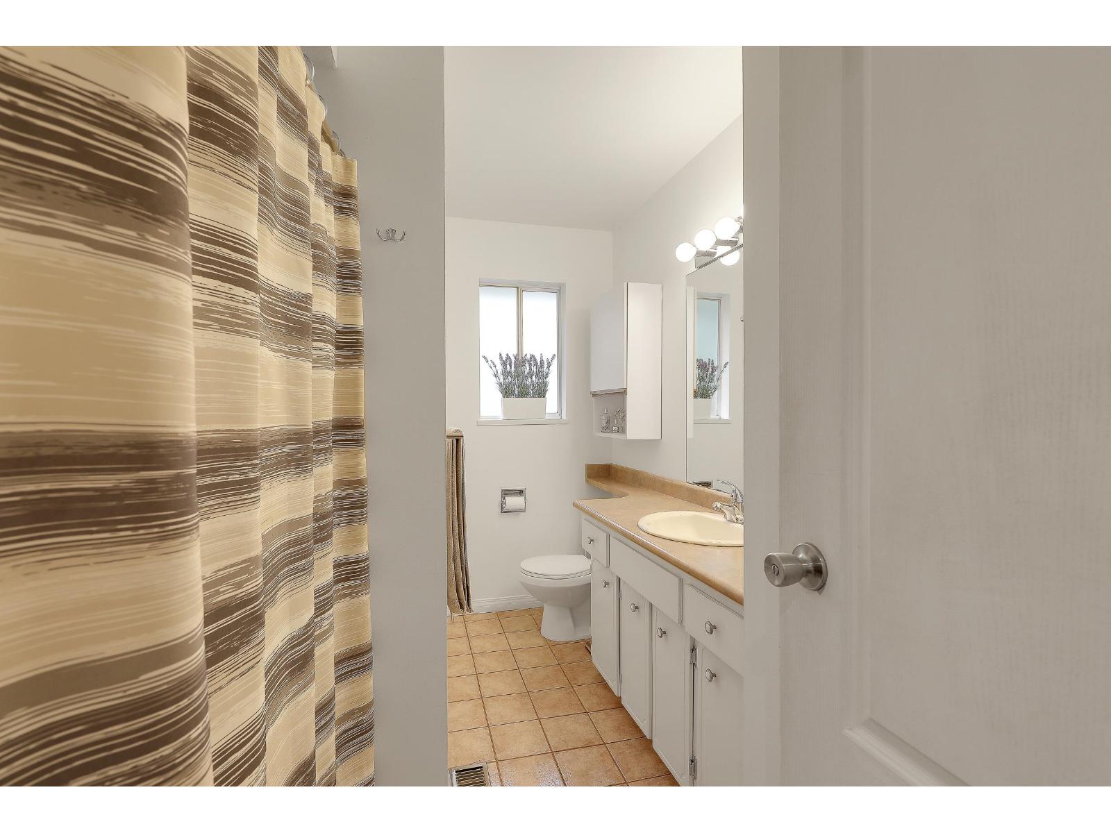 4571 198 Street, Langley, British Columbia V3A 1E7 - Photo 12 - R3066855