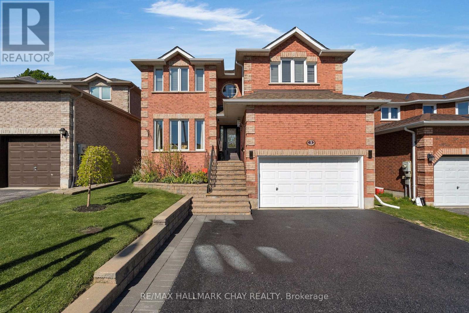 3 MEYER AVENUE, Barrie, Ontario