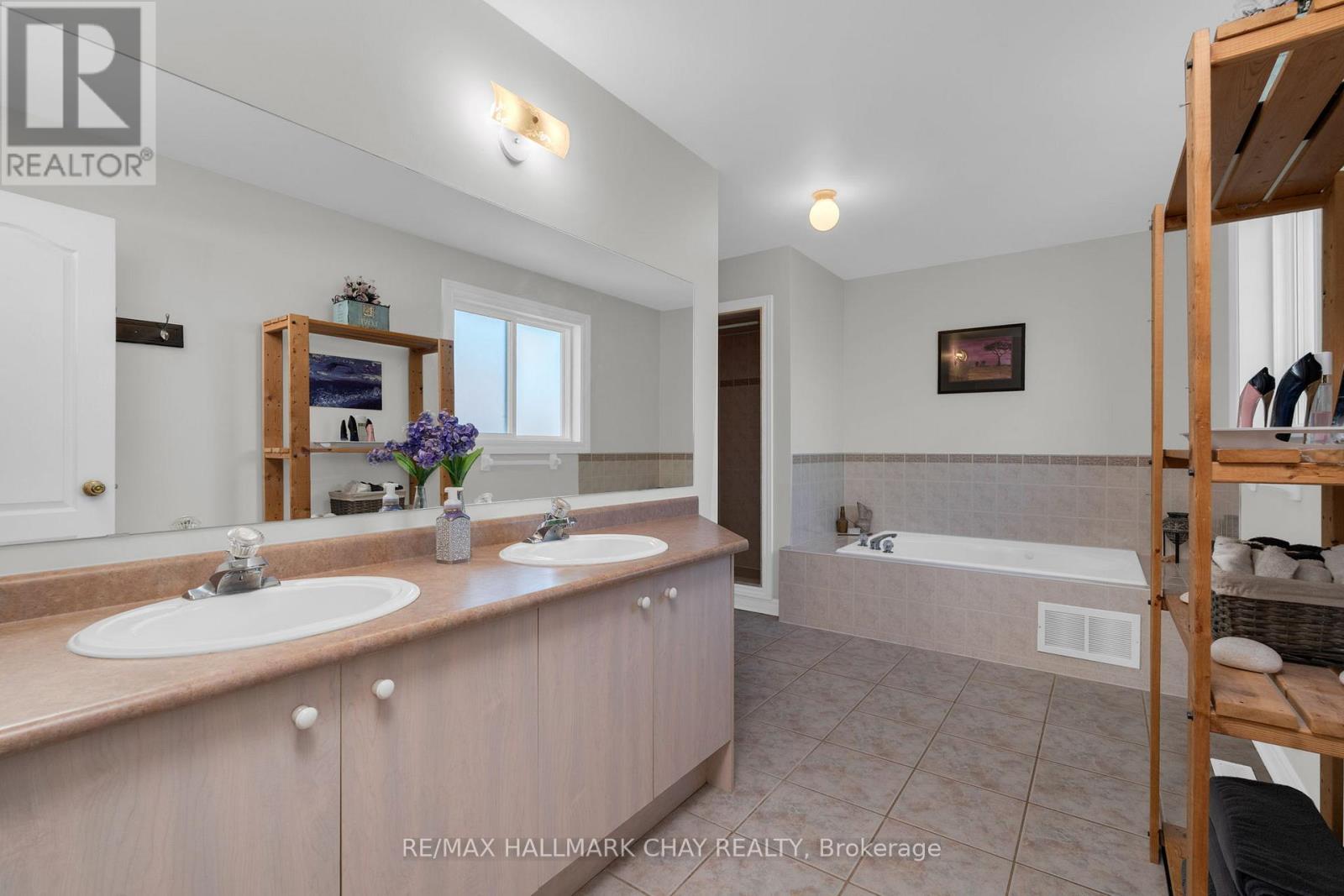 3 Meyer Avenue, Barrie, Ontario  L4M 6X2 - Photo 21 - S12541598