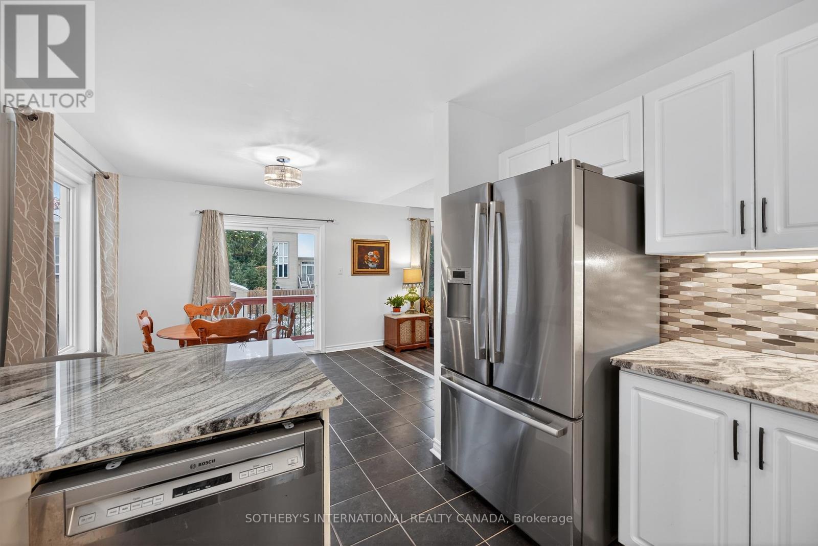 19 Grand Poplar Lane, Wasaga Beach, Ontario  L9Z 0C7 - Photo 15 - S12541640