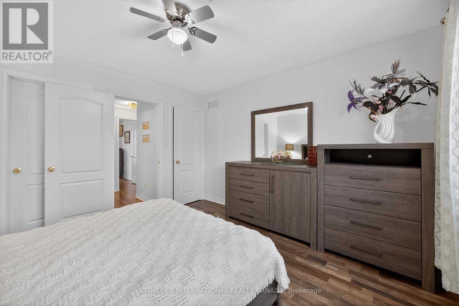 19 Grand Poplar Lane, Wasaga Beach, Ontario  L9Z 0C7 - Photo 17 - S12541640