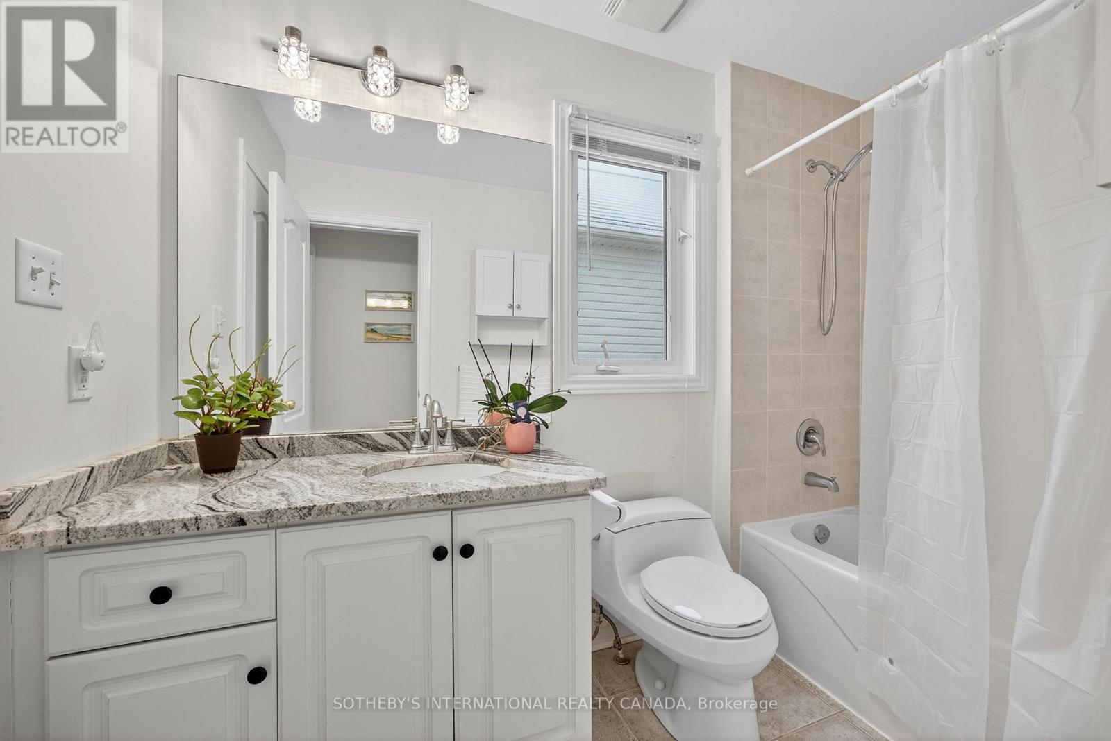 19 Grand Poplar Lane, Wasaga Beach, Ontario  L9Z 0C7 - Photo 19 - S12541640