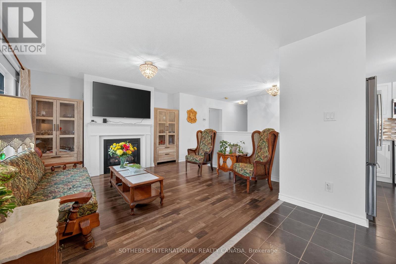 19 Grand Poplar Lane, Wasaga Beach, Ontario  L9Z 0C7 - Photo 8 - S12541640