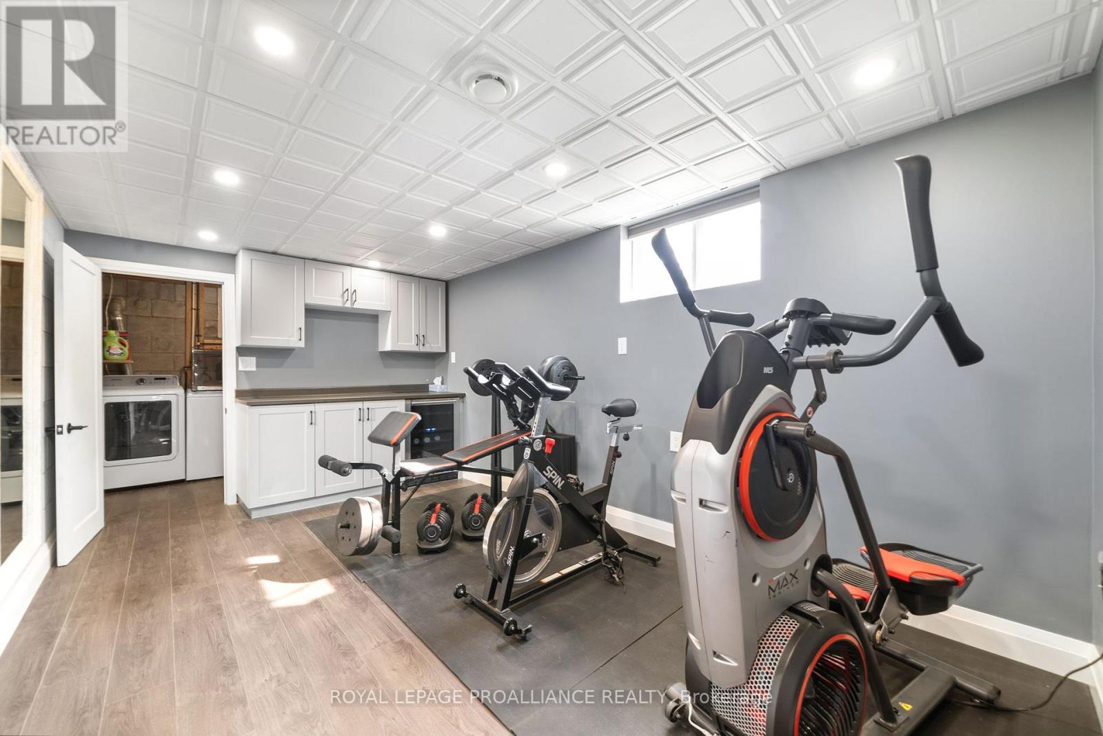 206 Elmwood Drive, Belleville, Ontario  K8N 4Z4 - Photo 31 - X12541850