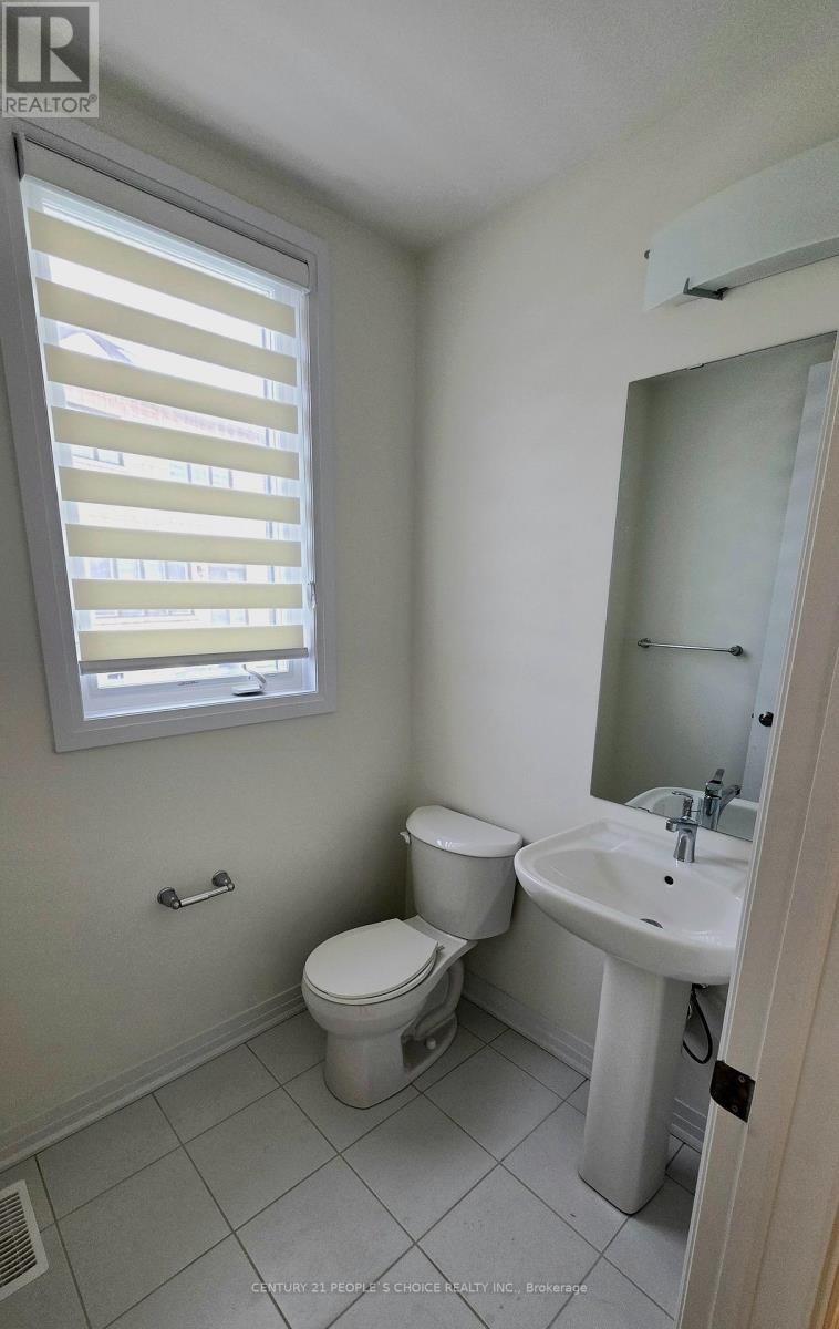 Upper - 2 Greig St Street, Brantford, Ontario  N3T 0W3 - Photo 2 - X12458075