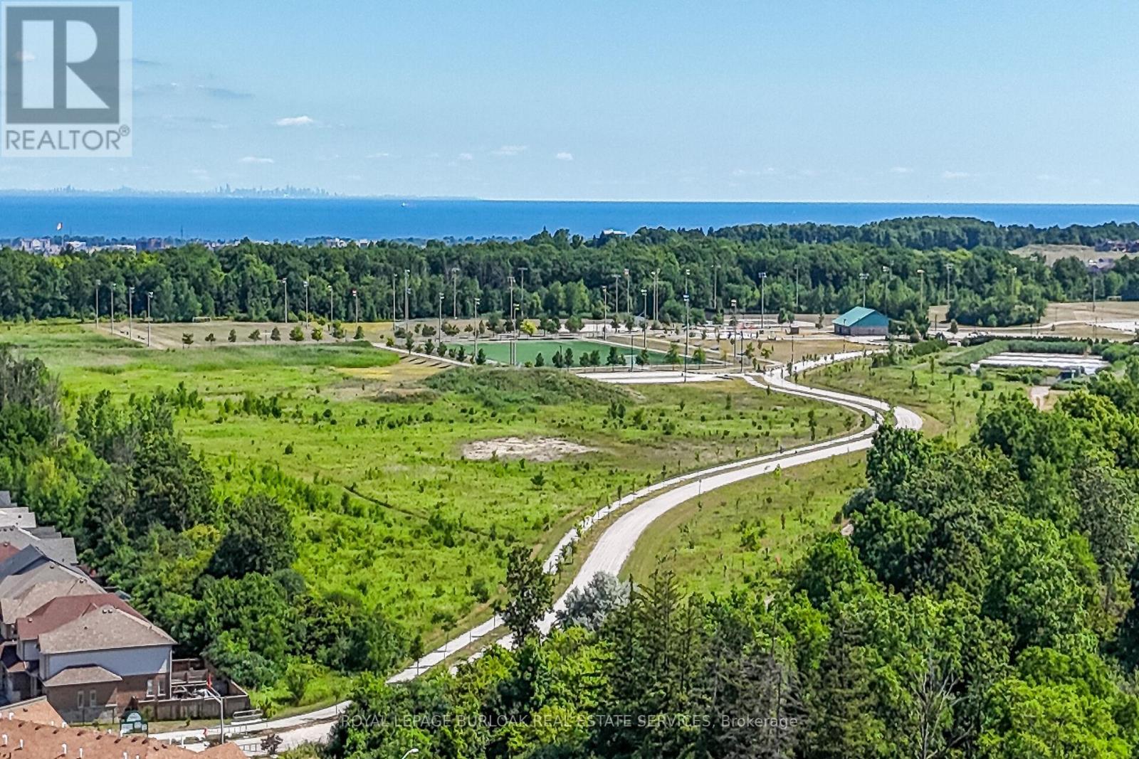 12 - 23 Echovalley Drive, Hamilton, Ontario  L8J 0K4 - Photo 2 - X12475592