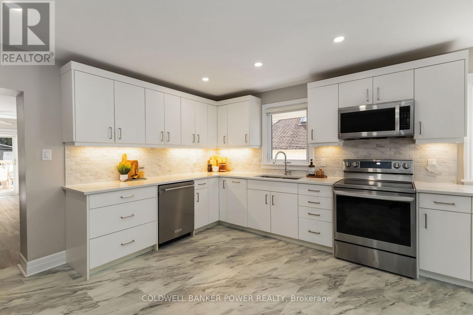 145 Elworthy Avenue, London South, Ontario  N6C 2M6 - Photo 18 - X12541852