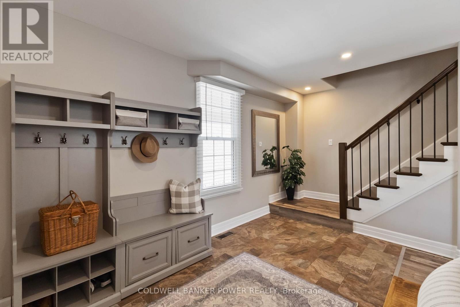 145 Elworthy Avenue, London South, Ontario  N6C 2M6 - Photo 6 - X12541852