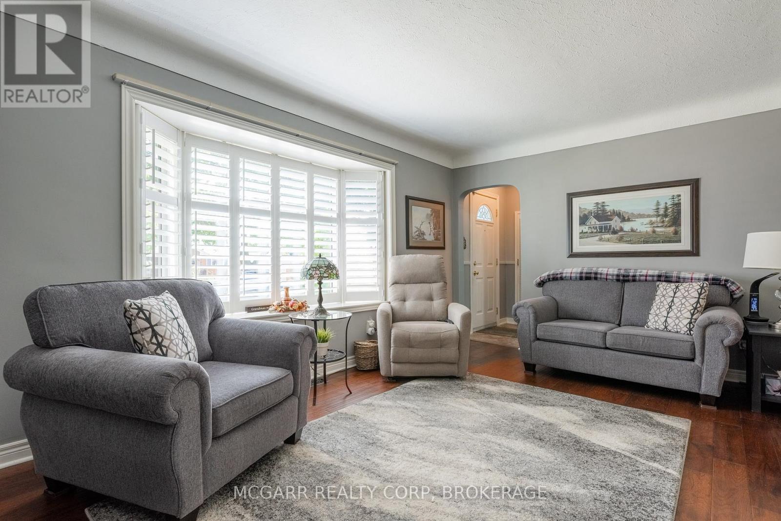 97 Else Street, St. Catharines, Ontario  L2N 2C4 - Photo 4 - X12541840