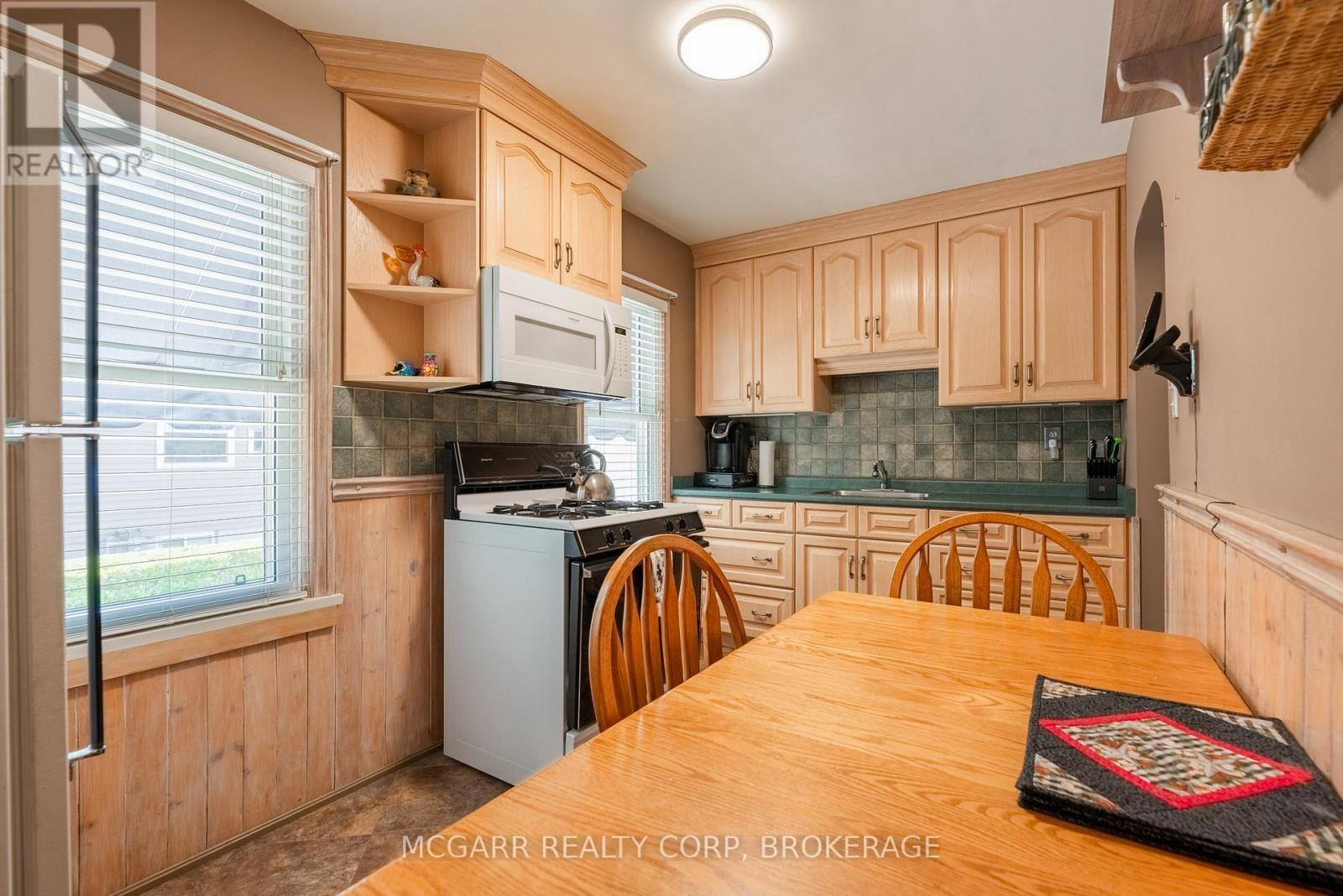 97 Else Street, St. Catharines, Ontario  L2N 2C4 - Photo 9 - X12541840