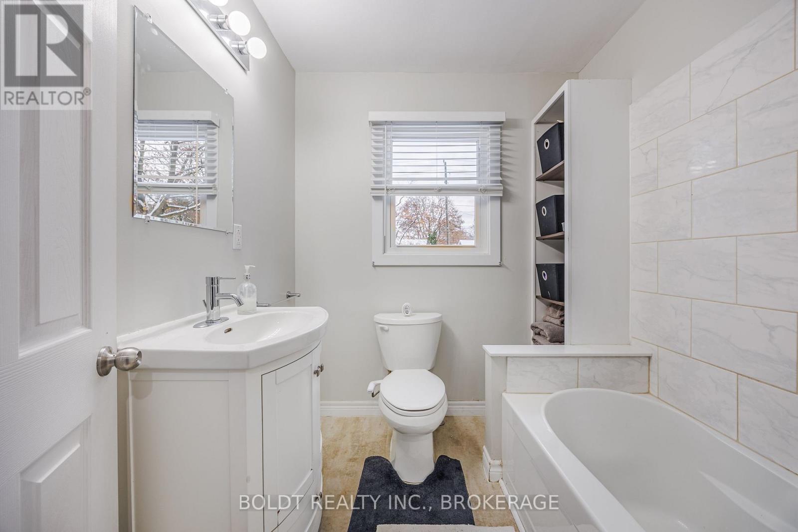 6491 Burdette Drive, Niagara Falls, Ontario L2E 5H4 - Photo 10 - X12541842