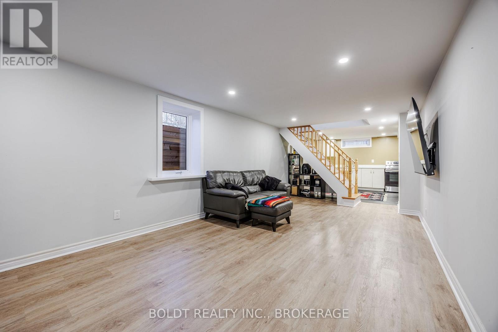 6491 Burdette Drive, Niagara Falls, Ontario L2E 5H4 - Photo 18 - X12541842