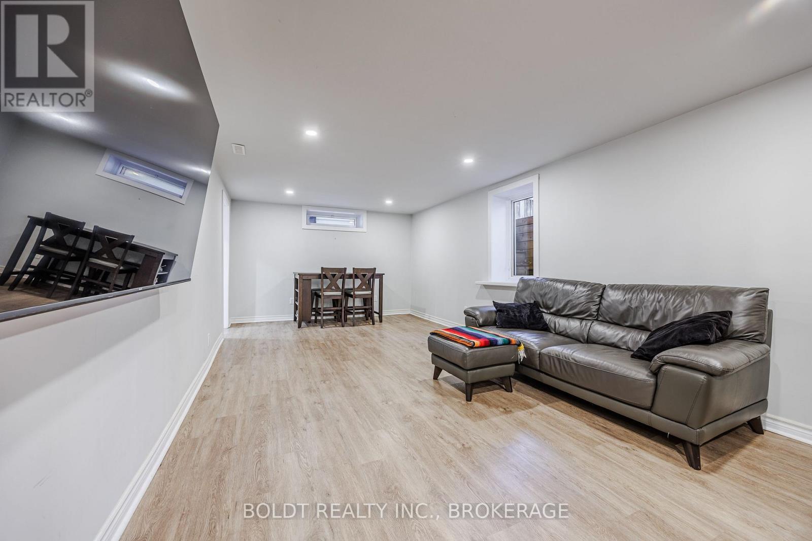 6491 Burdette Drive, Niagara Falls, Ontario L2E 5H4 - Photo 19 - X12541842