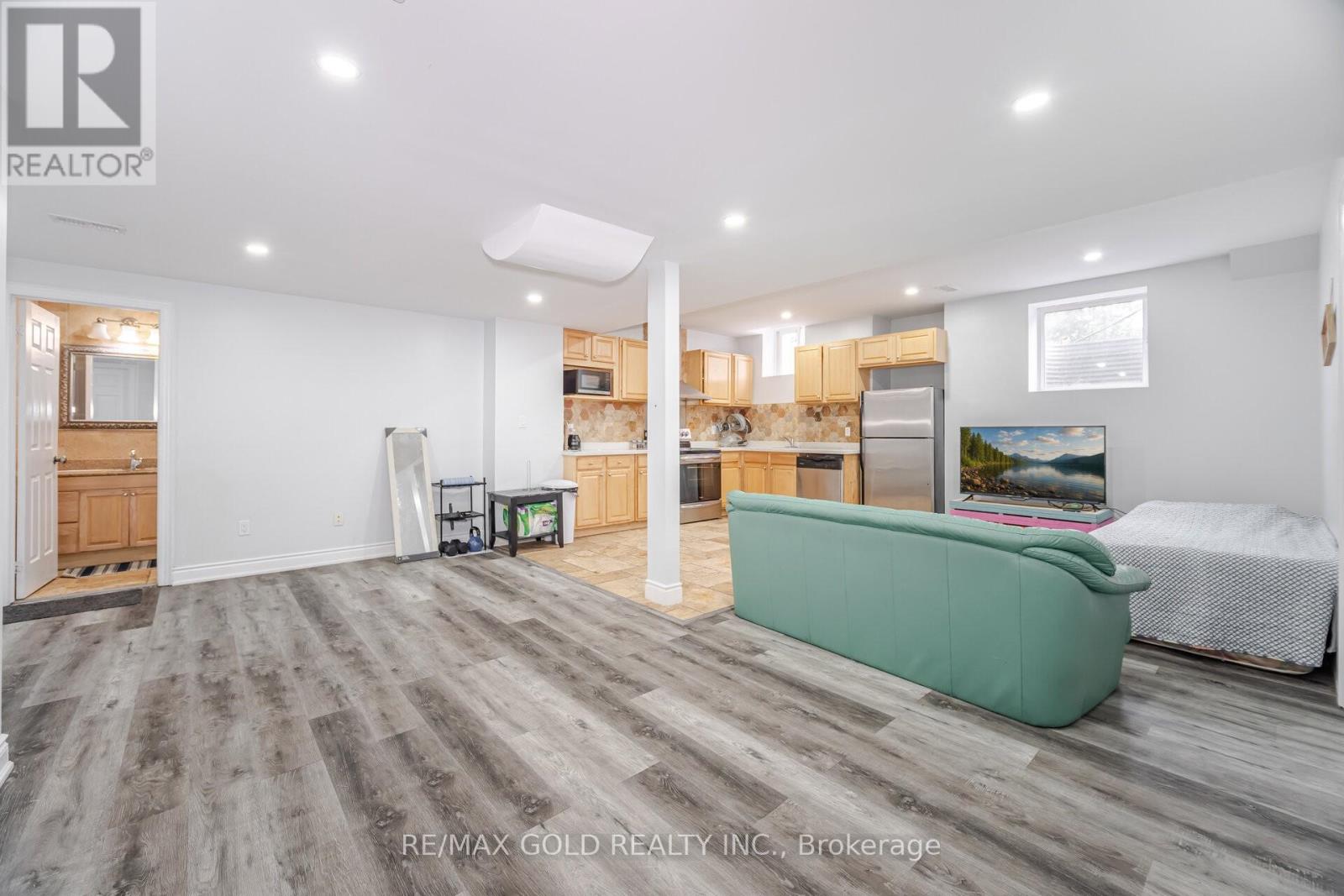 2 Belleville Drive, Brampton, Ontario  L6P 1V7 - Photo 29 - W12541602