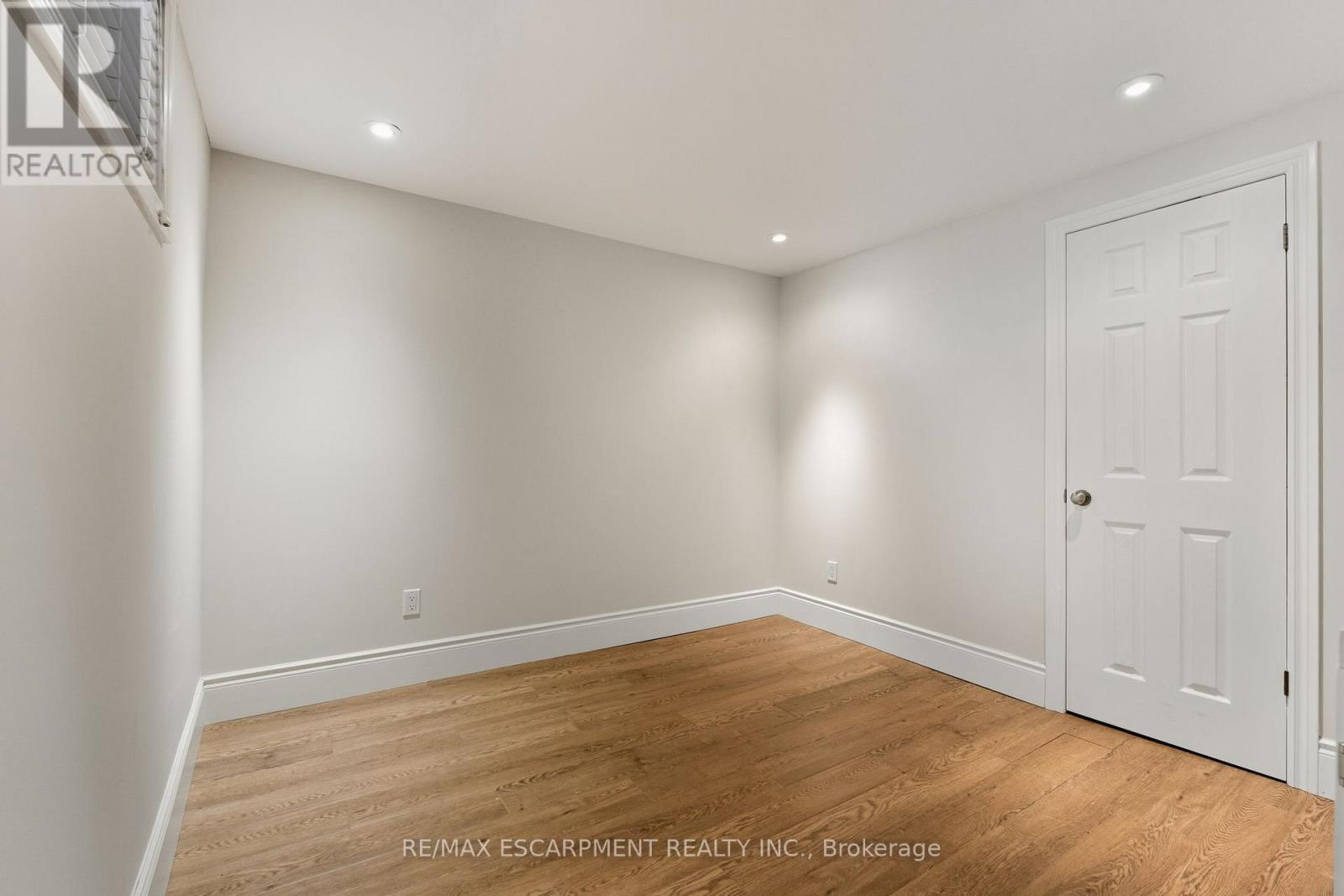 Lower - 2165 Fairchild Boulevard, Burlington, Ontario  L7P 3P6 - Photo 12 - W12541642