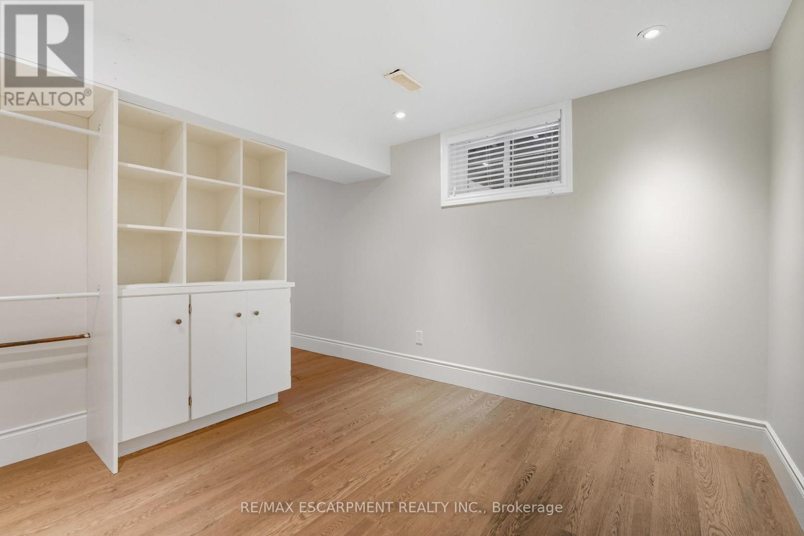 Lower - 2165 Fairchild Boulevard, Burlington, Ontario  L7P 3P6 - Photo 14 - W12541642