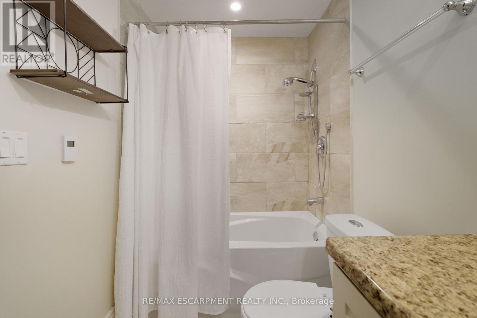 Lower - 2165 Fairchild Boulevard, Burlington, Ontario  L7P 3P6 - Photo 15 - W12541642