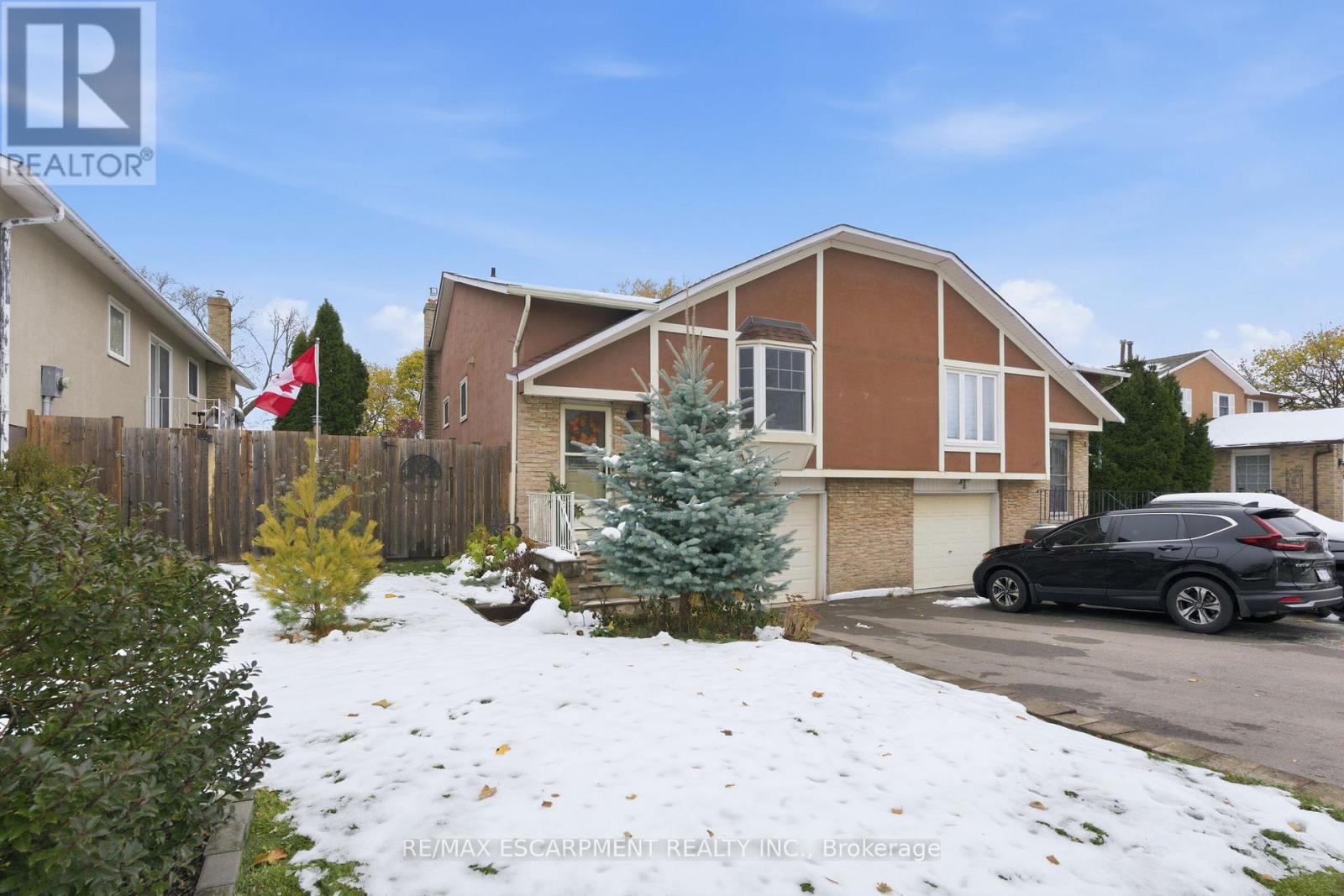 Lower - 2165 Fairchild Boulevard, Burlington, Ontario  L7P 3P6 - Photo 2 - W12541642