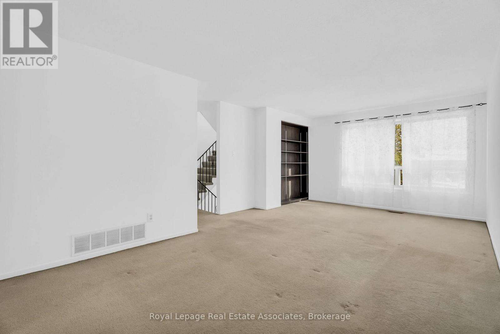 97 Bruce Beer Drive, Brampton, Ontario  L6V 2Z7 - Photo 11 - W12541662