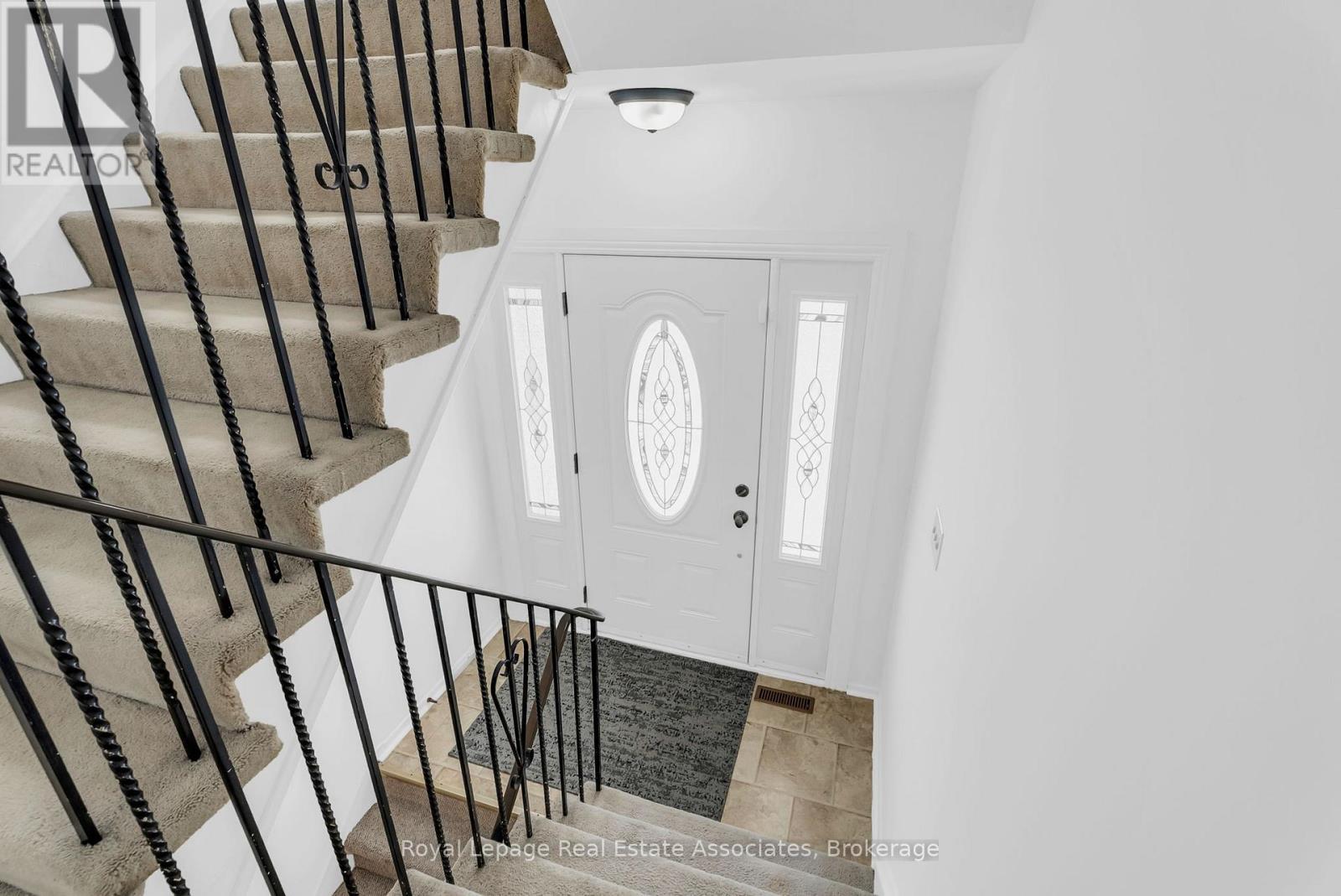 97 Bruce Beer Drive, Brampton, Ontario  L6V 2Z7 - Photo 7 - W12541662