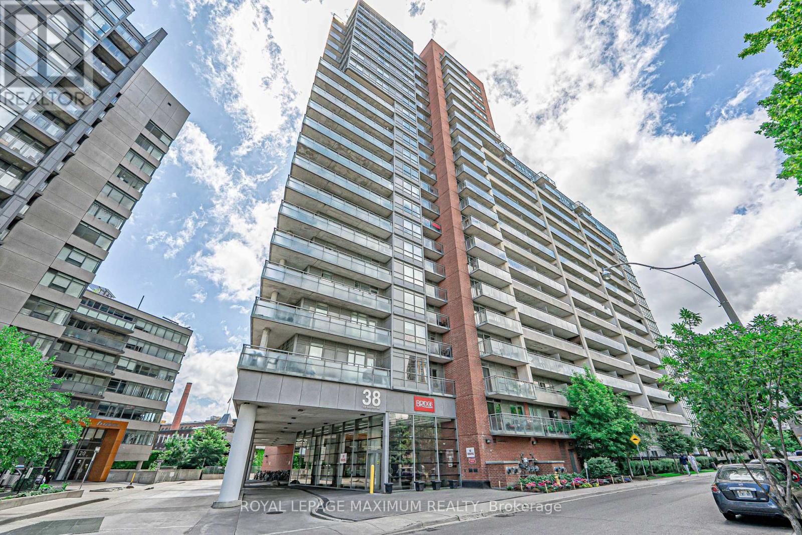 617 - 38 JOE SHUSTER WAY, Toronto, Ontario
