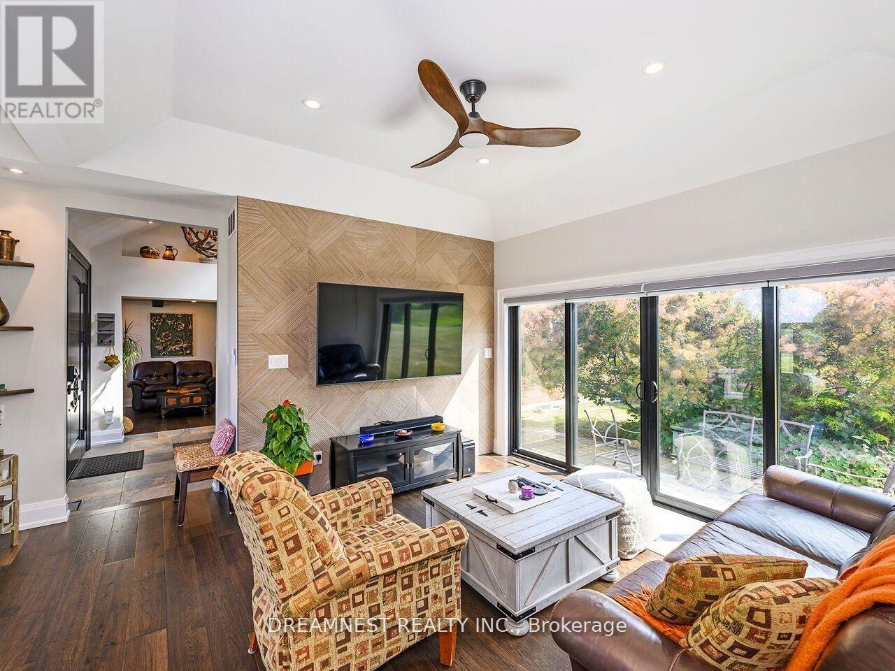 11132 Mcfarland Court, Milton, Ontario  L0P 1B0 - Photo 18 - W12541690