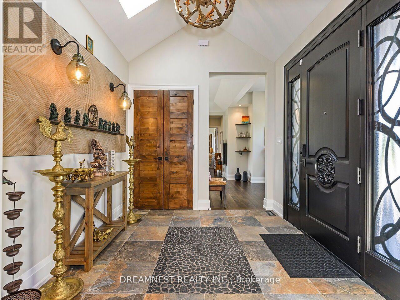 11132 Mcfarland Court, Milton, Ontario  L0P 1B0 - Photo 7 - W12541690