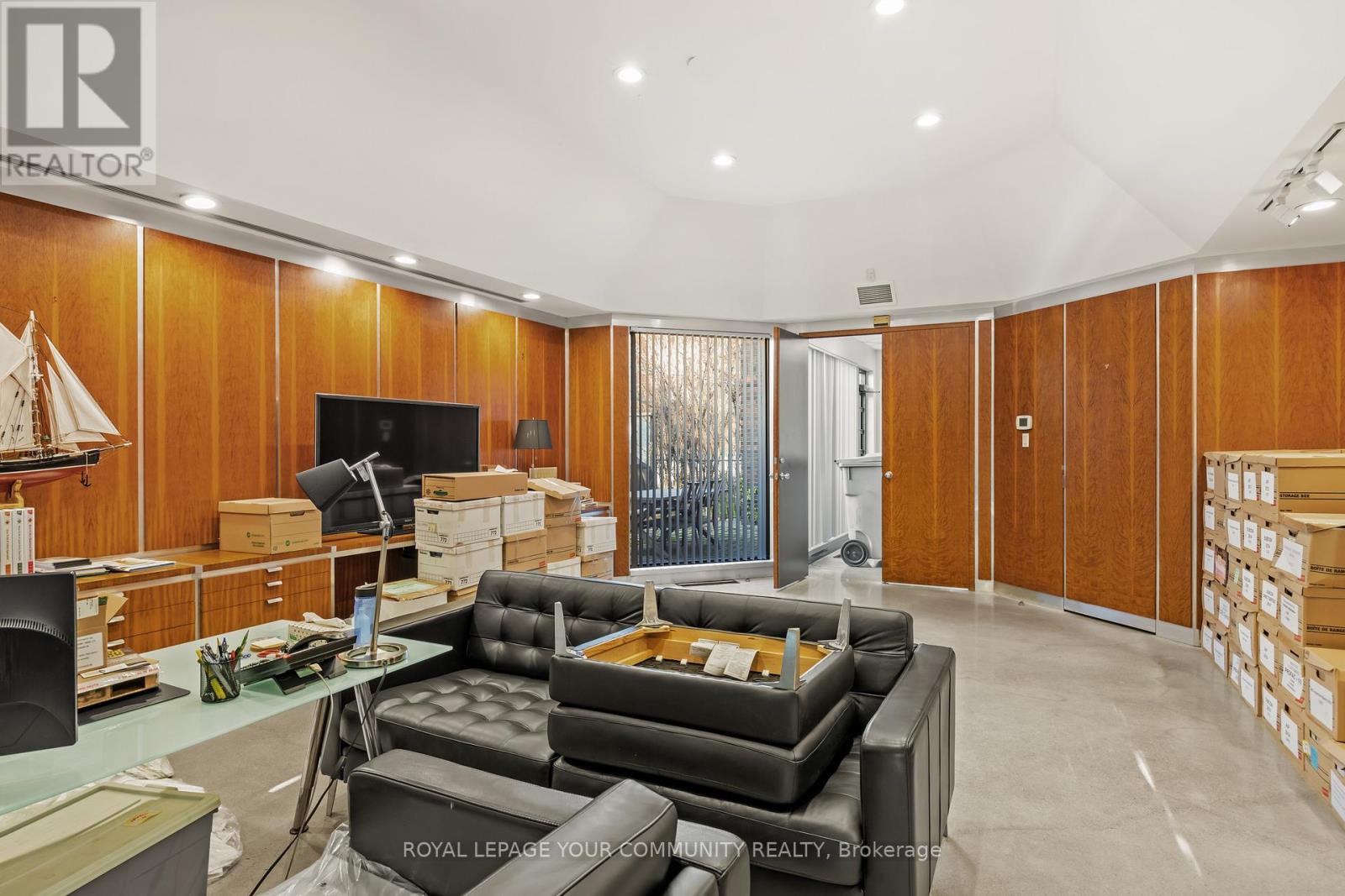 785 Arrow Road, Toronto, Ontario  M9M 2L4 - Photo 10 - W12541722