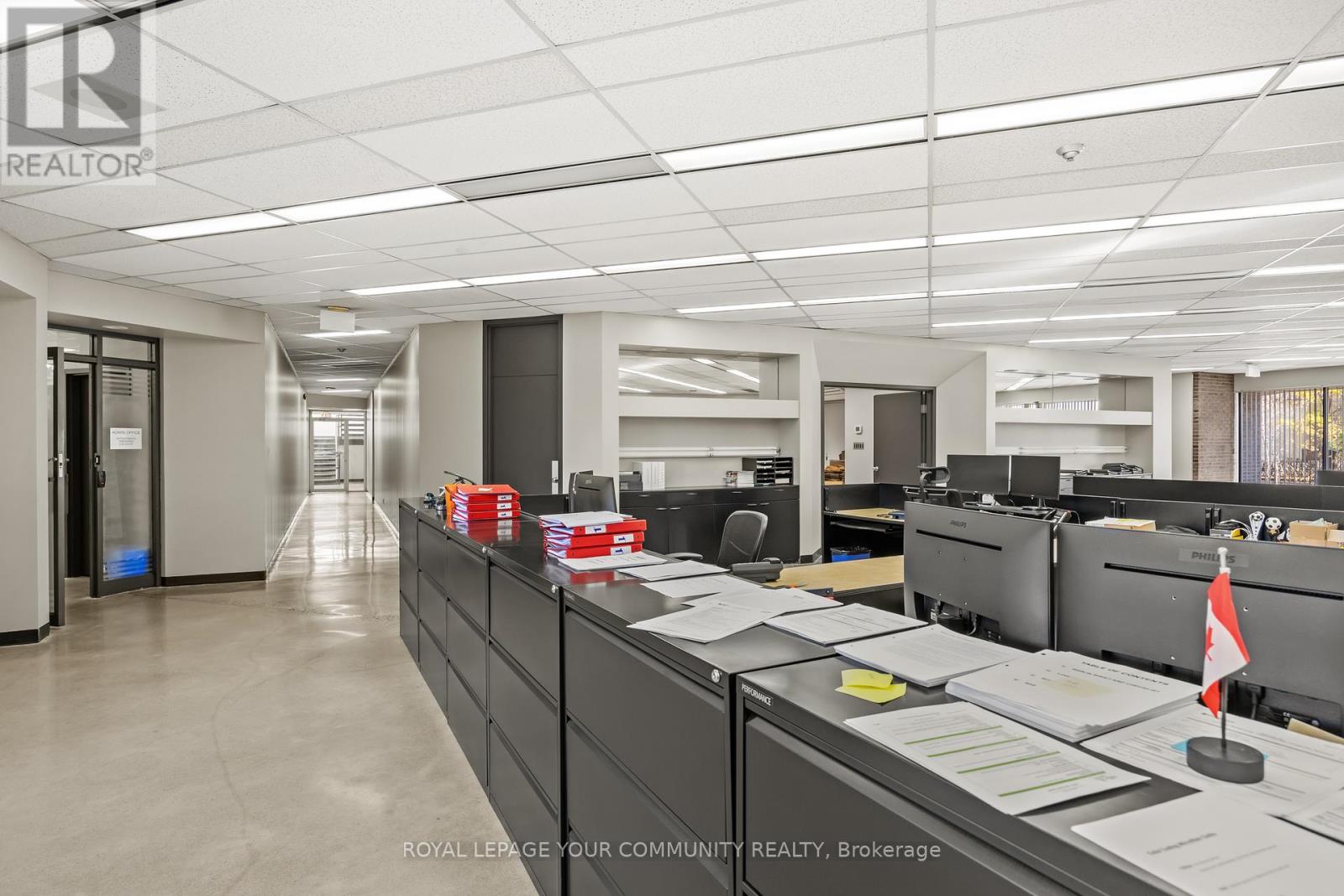 785 Arrow Road, Toronto, Ontario  M9M 2L4 - Photo 6 - W12541722