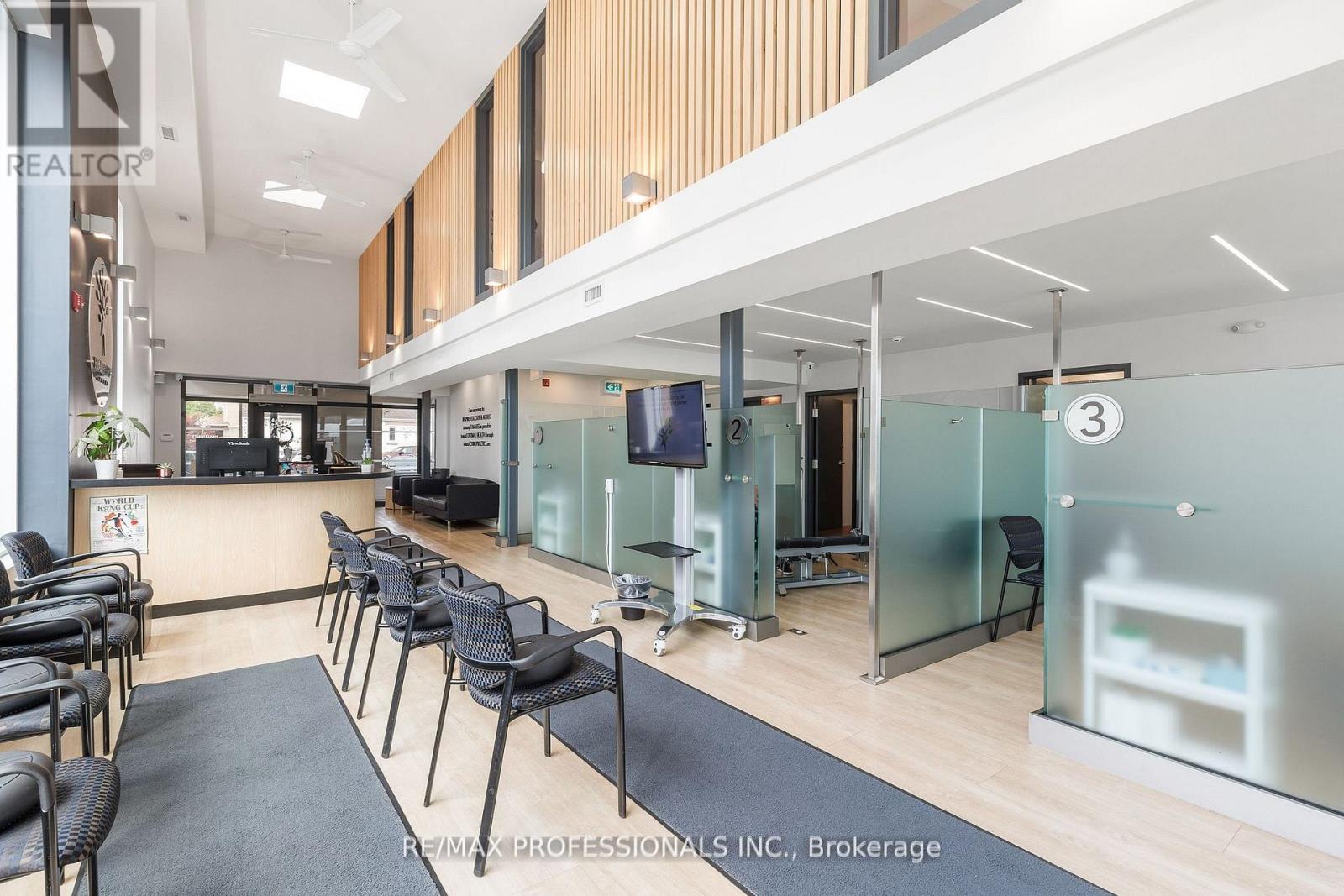 2nd Floor - 430 Browns Line, Toronto, Ontario  M8W 3T9 - Photo 20 - W12541730