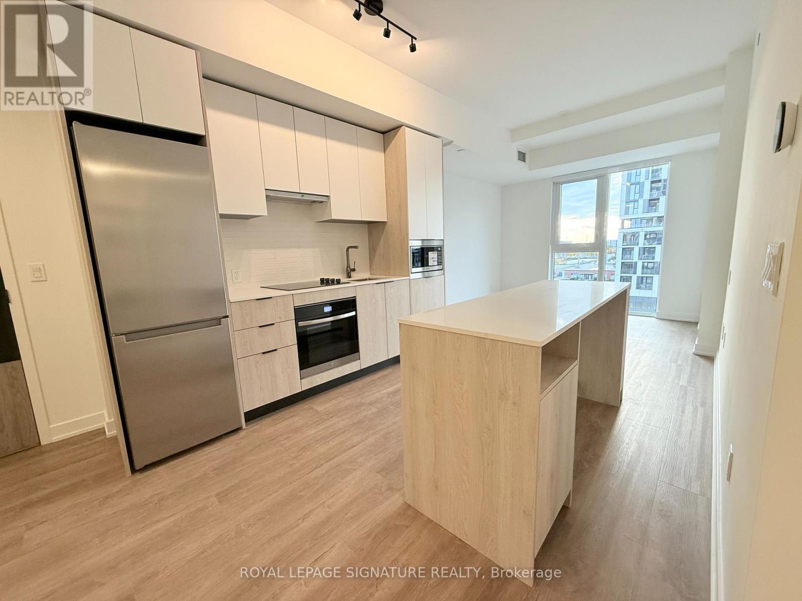 529 - 1007 The Queensway, Toronto, Ontario  M8Z 6C7 - Photo 3 - W12541754