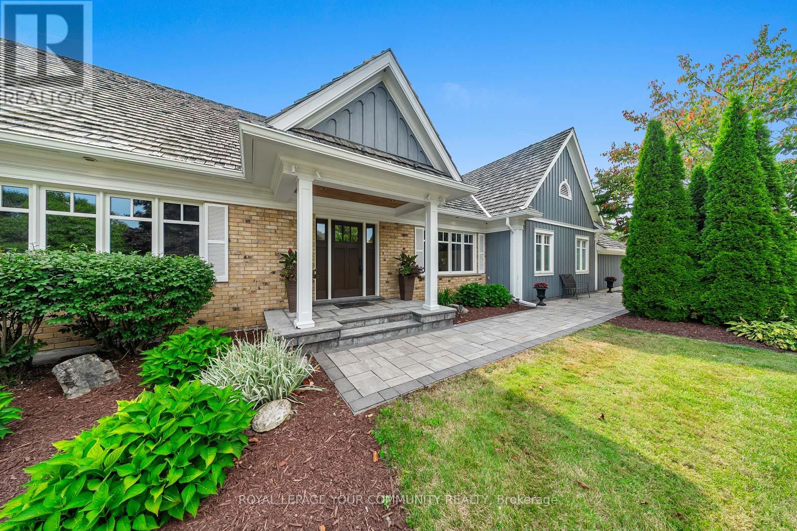 6 Creekside Court, Caledon, Ontario  L7E 0B3 - Photo 3 - W12541764