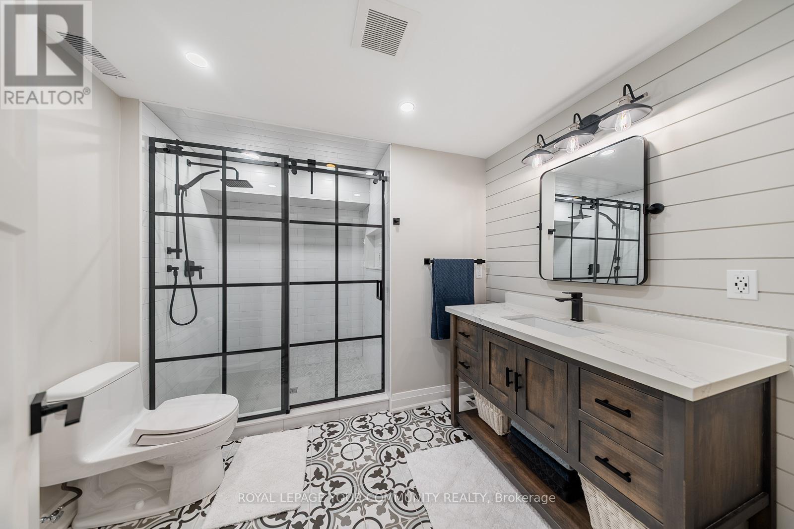 6 Creekside Court, Caledon, Ontario  L7E 0B3 - Photo 38 - W12541764