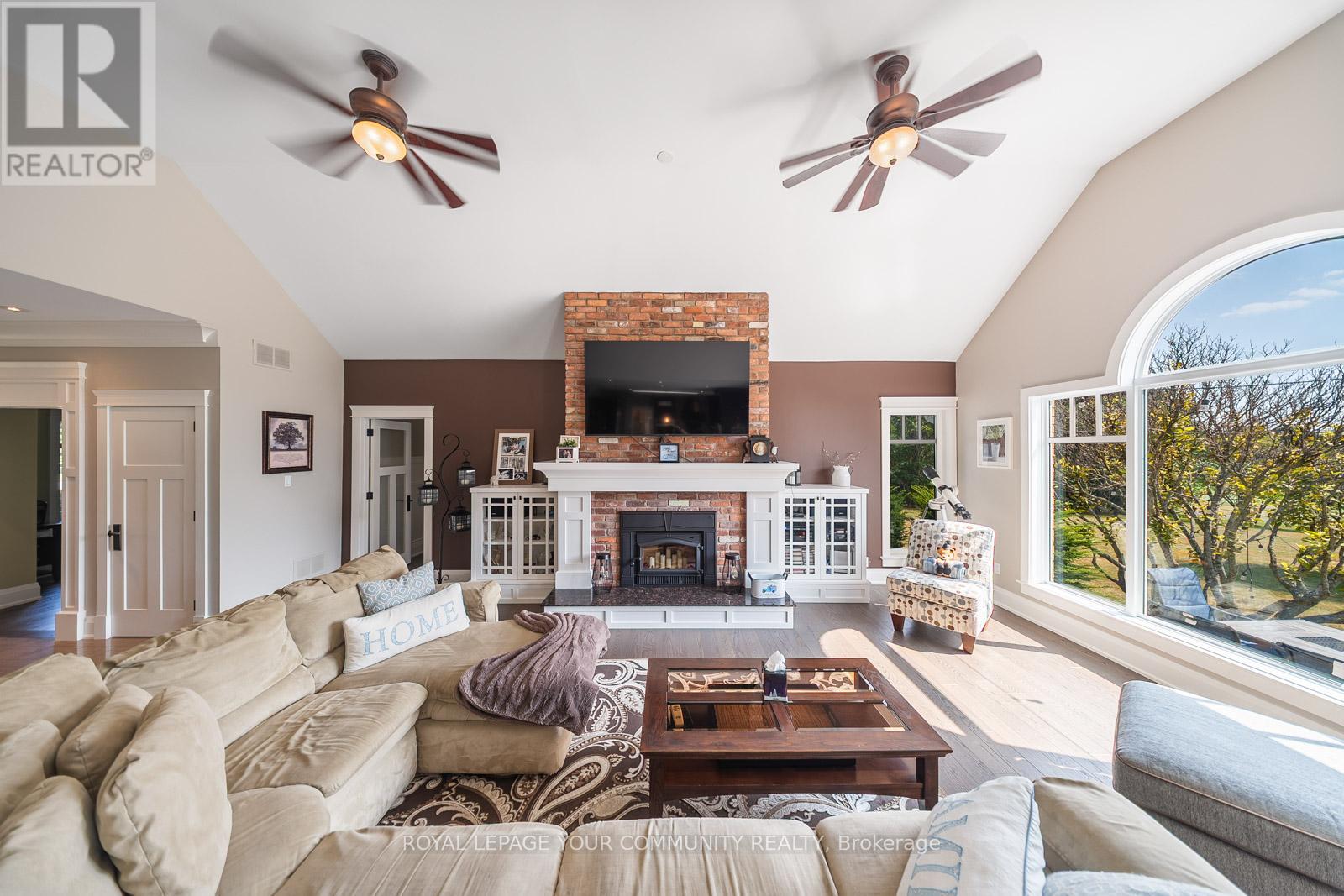 6 Creekside Court, Caledon, Ontario  L7E 0B3 - Photo 8 - W12541764