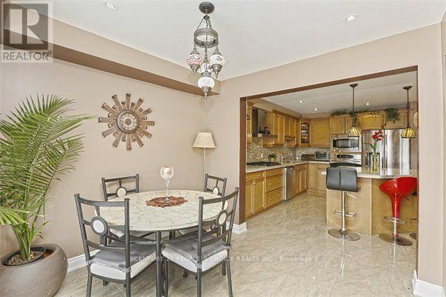 Upper - 6 Donomore Drive, Brampton, Ontario  L7A 0S8 - Photo 7 - W12541780