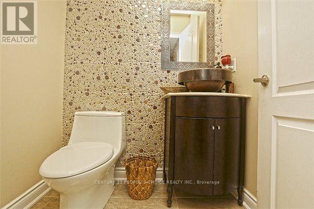 Upper - 6 Donomore Drive, Brampton, Ontario  L7A 0S8 - Photo 9 - W12541780