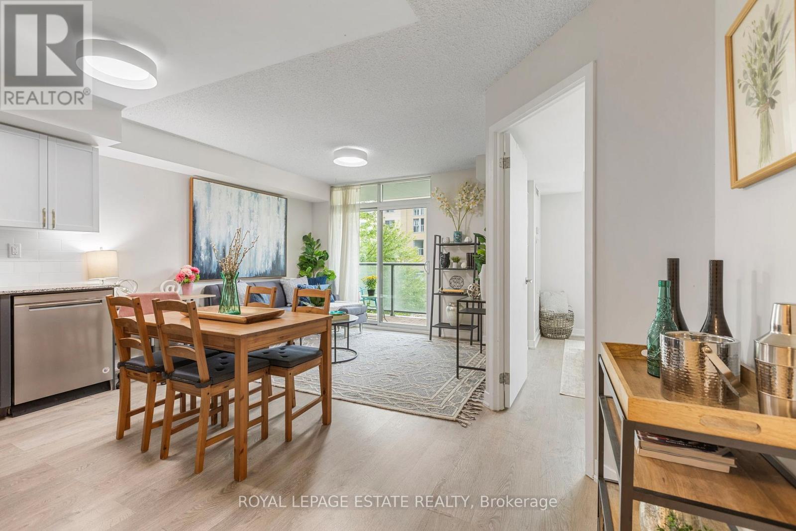 206 - 816 Lansdowne Avenue, Toronto, Ontario  M6H 4K6 - Photo 3 - W12541792