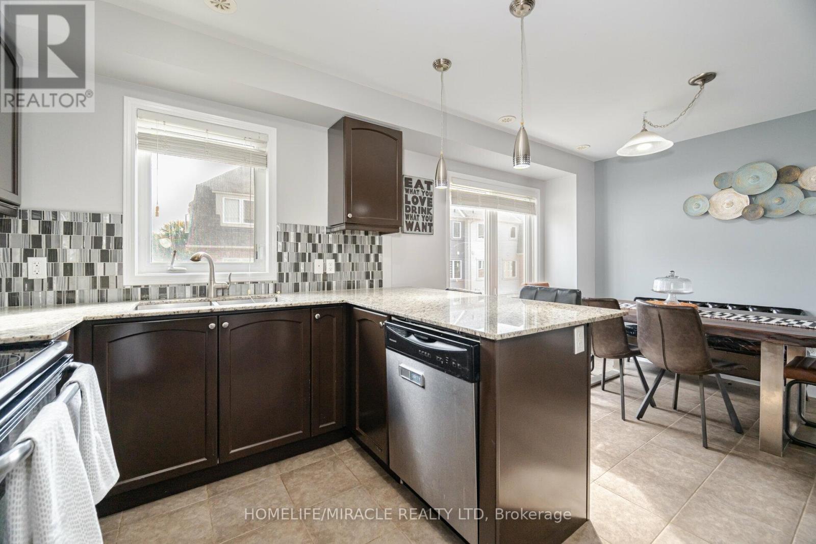 41 Ashen Tree Lane, Brampton, Ontario L7A 0T1 - Photo 12 - W12541824