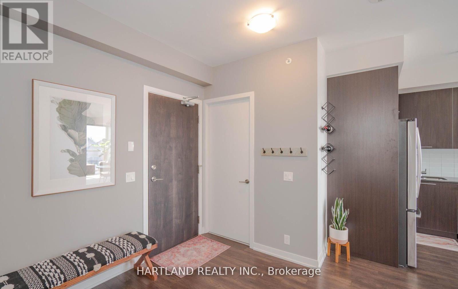 3302 - 10 Park Lawn Road, Toronto, Ontario  M8V 0H9 - Photo 2 - W12541834