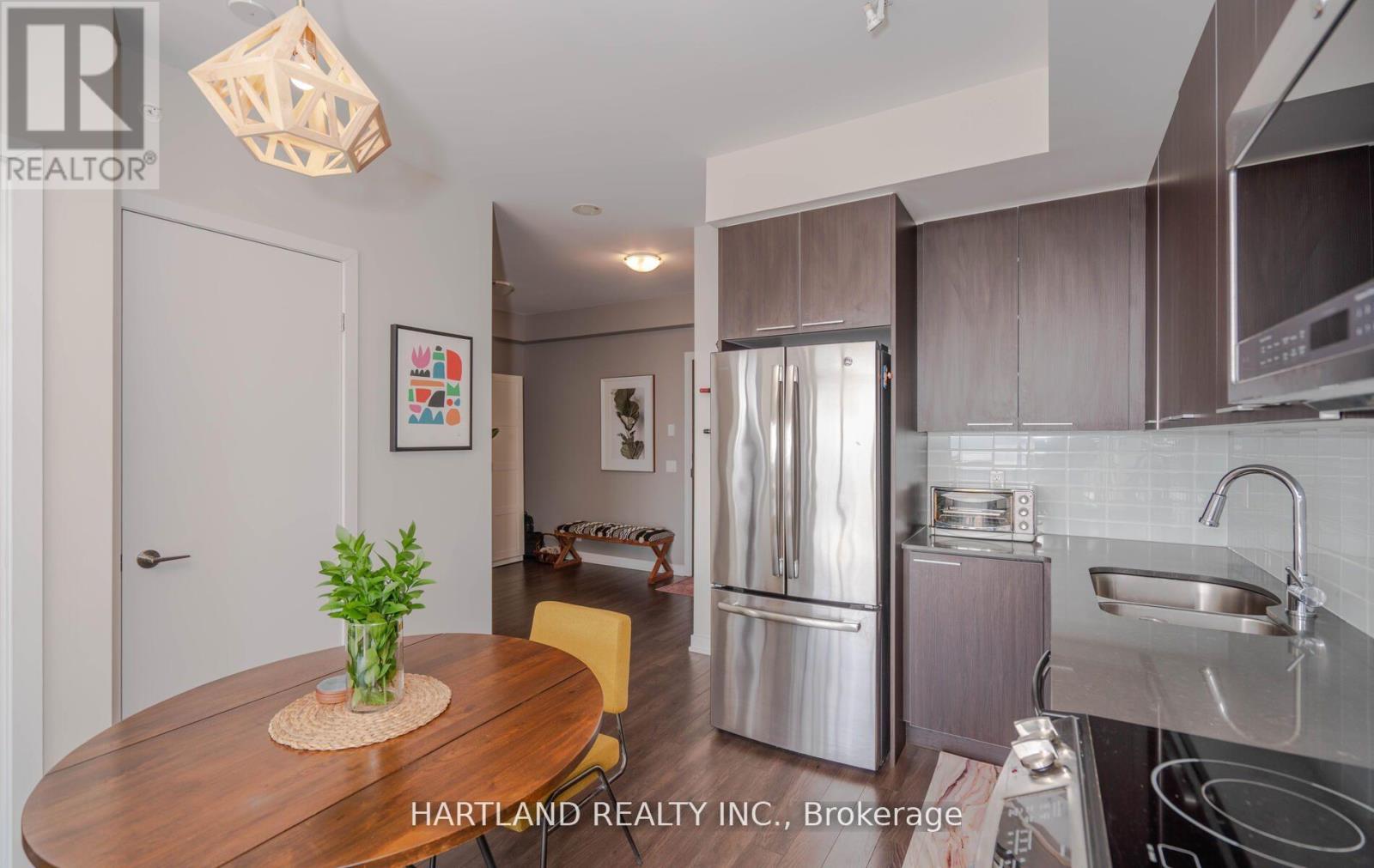 3302 - 10 Park Lawn Road, Toronto, Ontario  M8V 0H9 - Photo 3 - W12541834