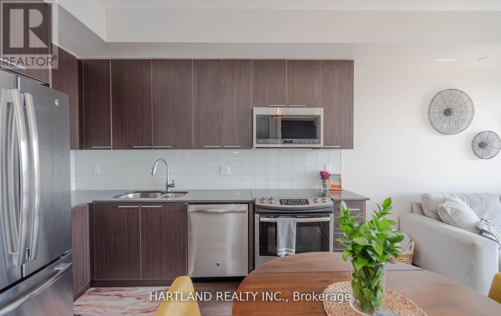 3302 - 10 Park Lawn Road, Toronto, Ontario  M8V 0H9 - Photo 4 - W12541834