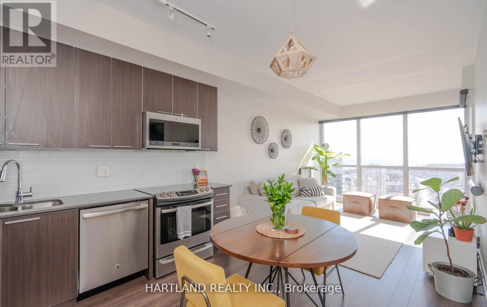 3302 - 10 Park Lawn Road, Toronto, Ontario  M8V 0H9 - Photo 5 - W12541834