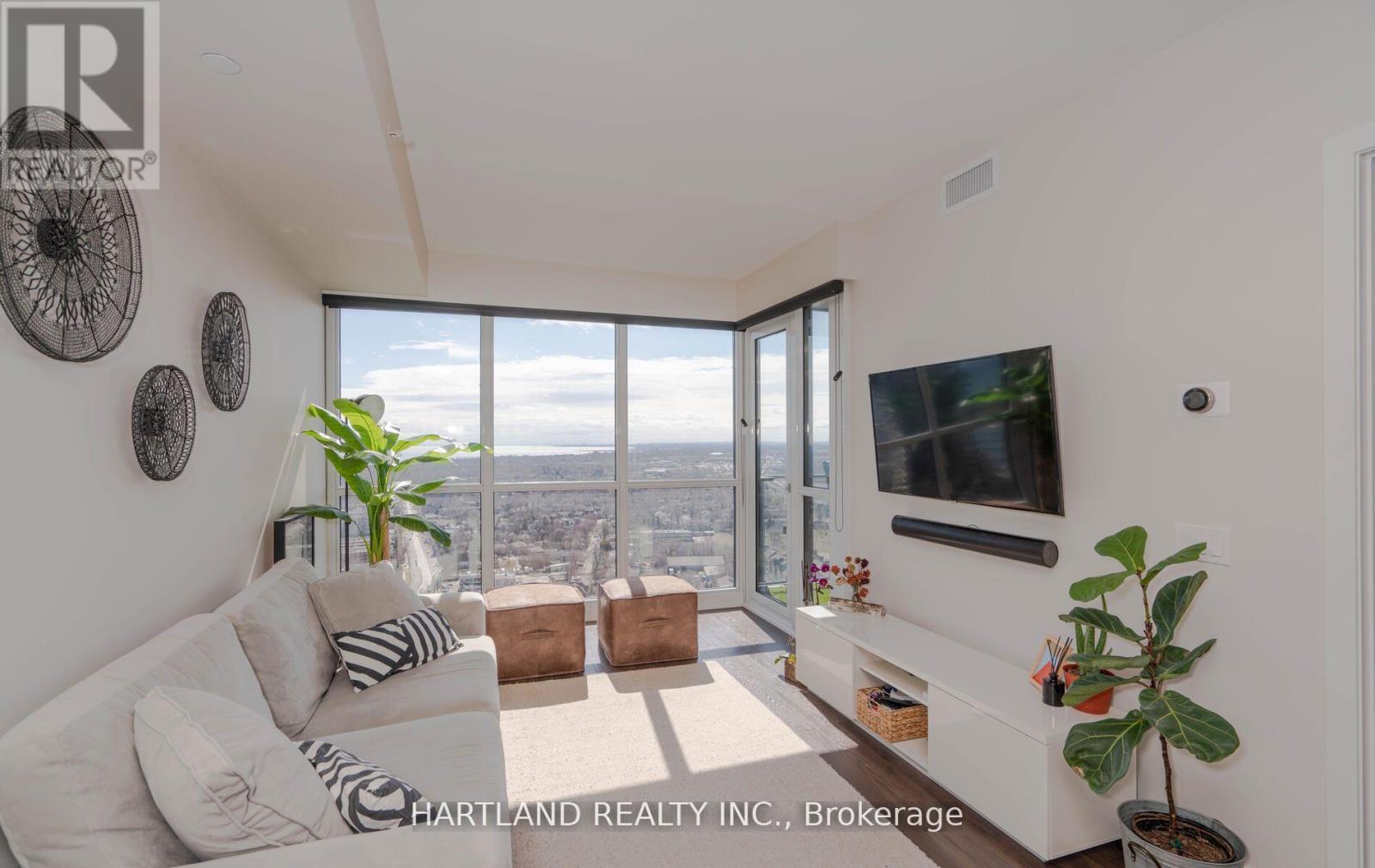 3302 - 10 Park Lawn Road, Toronto, Ontario  M8V 0H9 - Photo 6 - W12541834