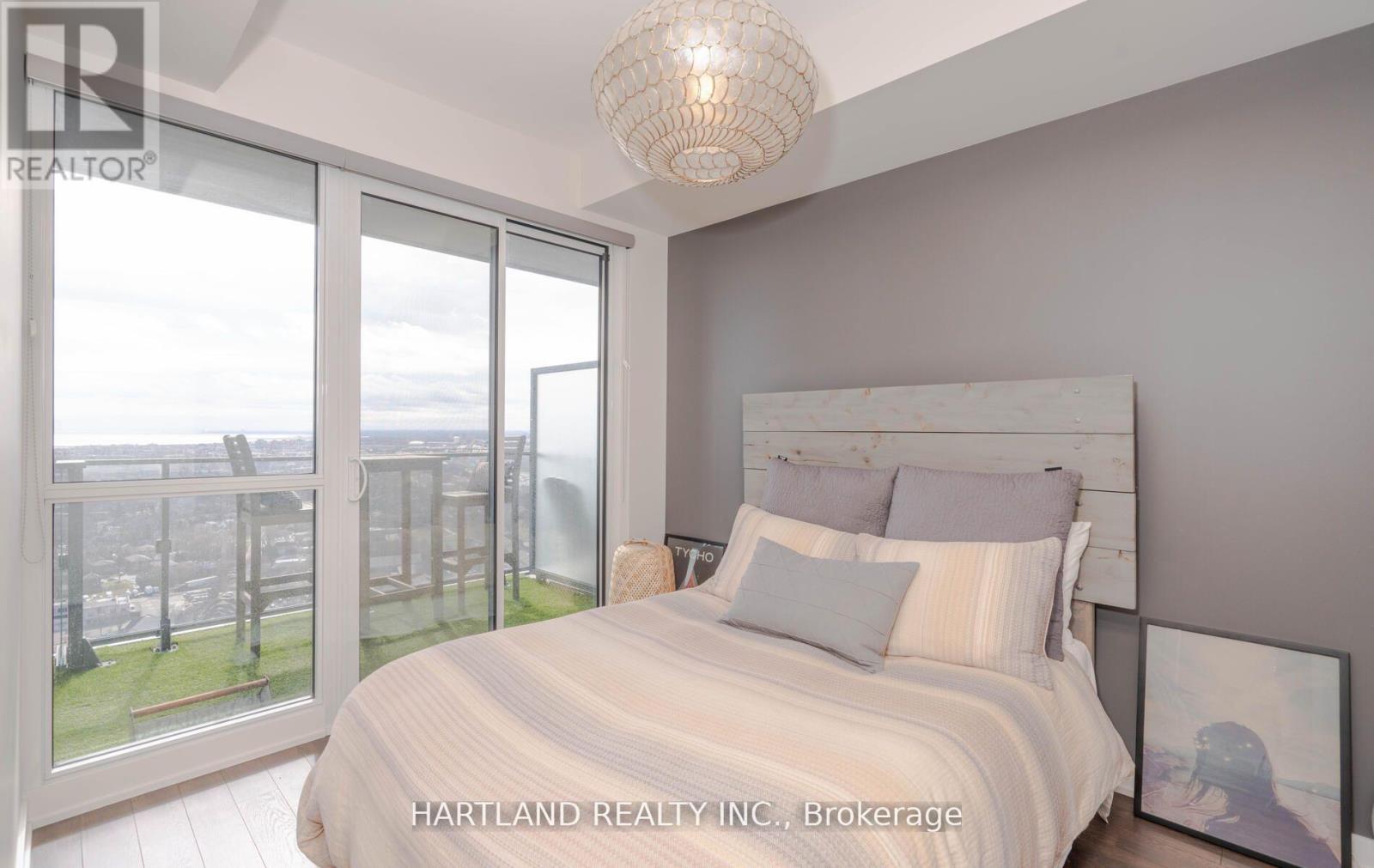 3302 - 10 Park Lawn Road, Toronto, Ontario  M8V 0H9 - Photo 8 - W12541834