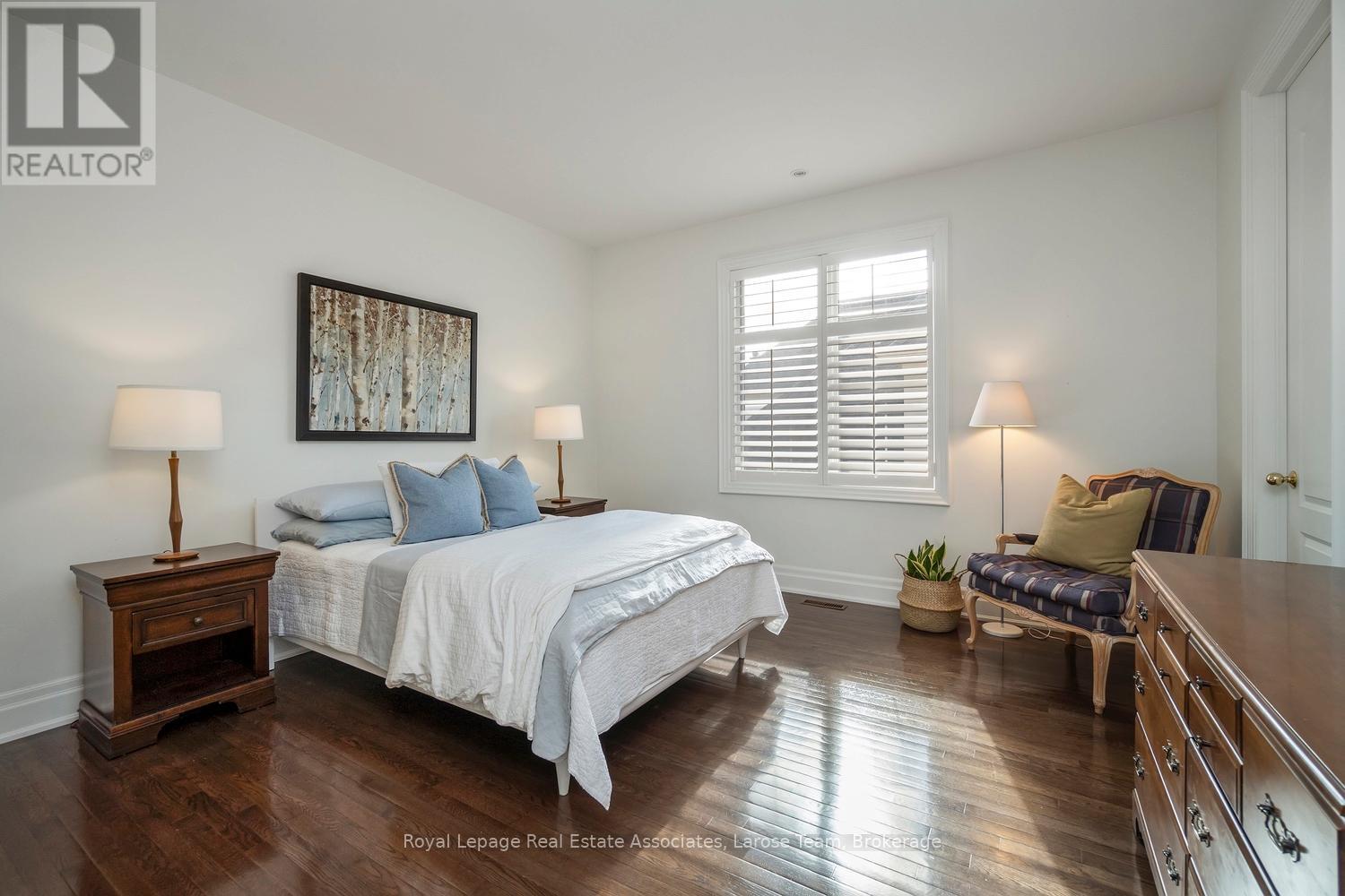 562 Gladwyne Court, Mississauga, Ontario  L5H 4L4 - Photo 35 - W12492952