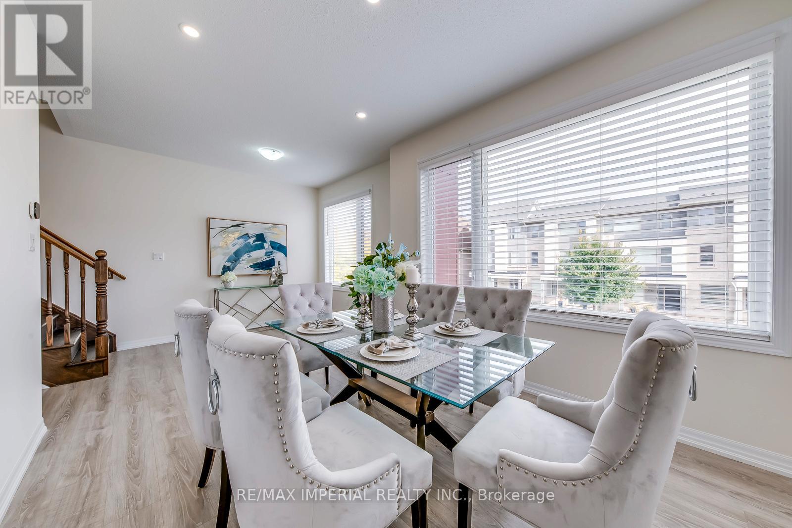 3334 Carding Mill Trail, Oakville, Ontario  L6M 1R7 - Photo 33 - W12498648