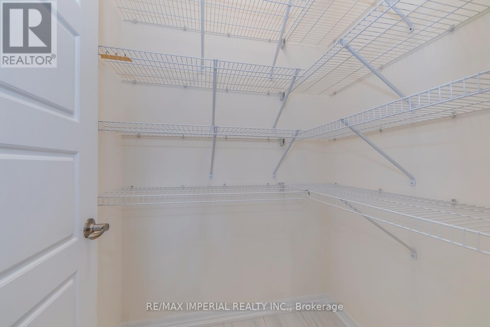 3334 Carding Mill Trail, Oakville, Ontario  L6M 1R7 - Photo 22 - W12498648