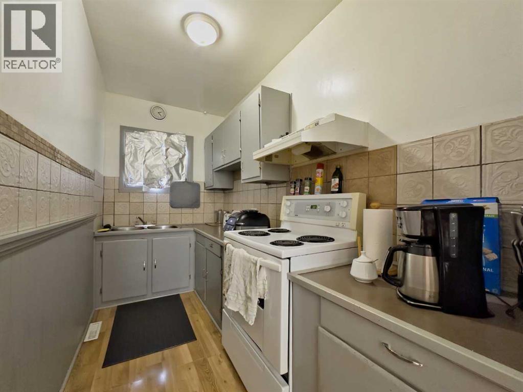 8613 18 Avenue, Coleman, Alberta  T0K 0M0 - Photo 5 - A2260376