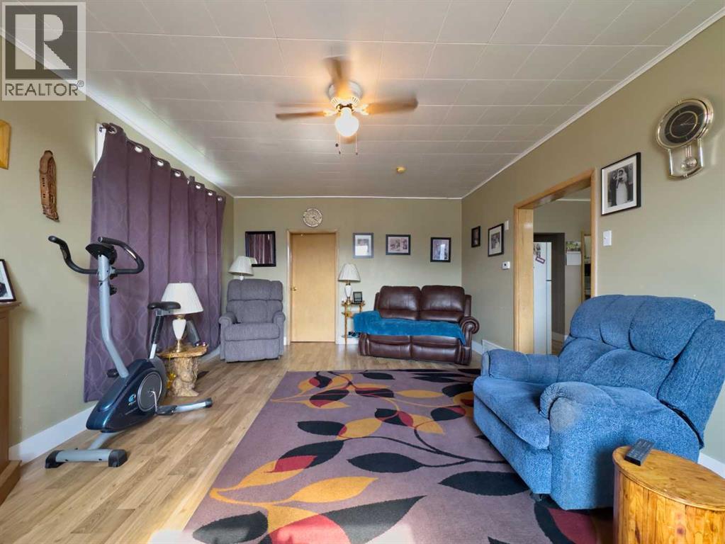 8613 18 Avenue, Coleman, Alberta  T0K 0M0 - Photo 3 - A2260376