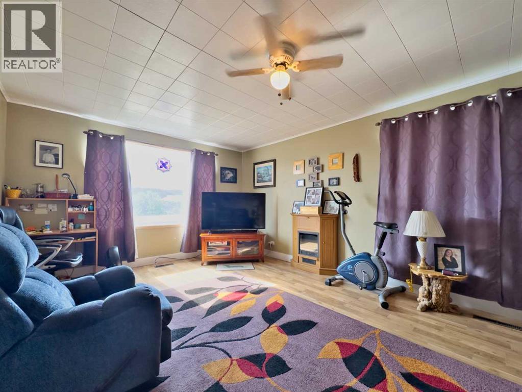 8613 18 Avenue, Coleman, Alberta  T0K 0M0 - Photo 2 - A2260376